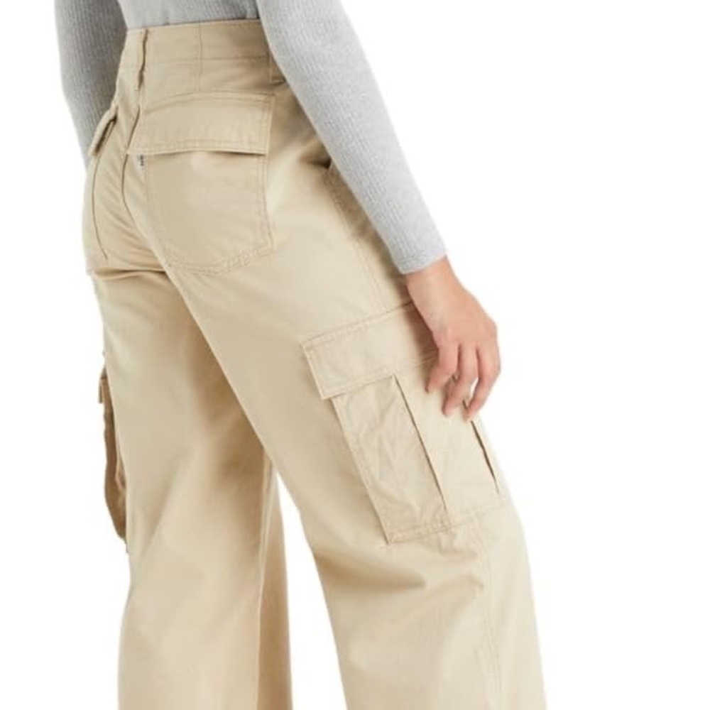 Levi's Women's 94 Baggy Tan Cargo Pants Size 8